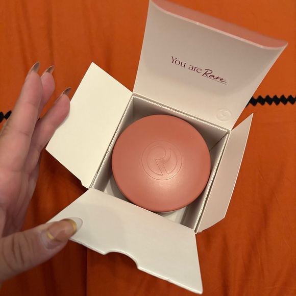 NWT Rare Beauty Find Comfort Bouncy Body Cream - Picture 6 of 11